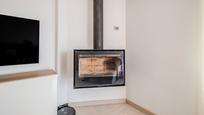 Living room of Flat for sale in Girona Capital  with Air Conditioner, Heating and Terrace