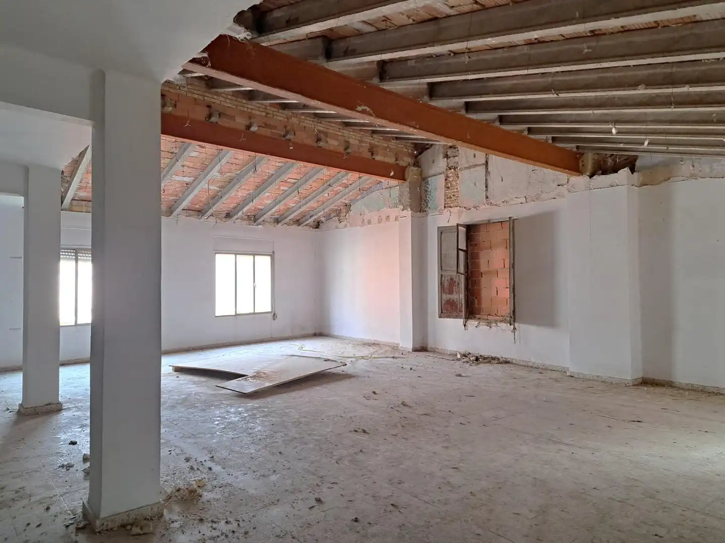 Buildings for sale in Calle Real , 38, Utiel