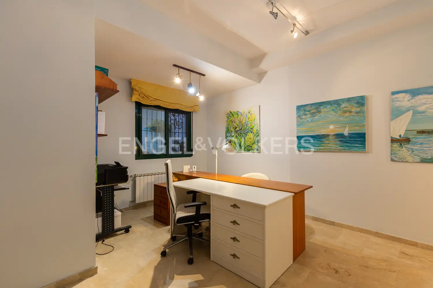Casa adosada en venta en Valencia con Aire acondicionado, Calefacción y Jardín privado