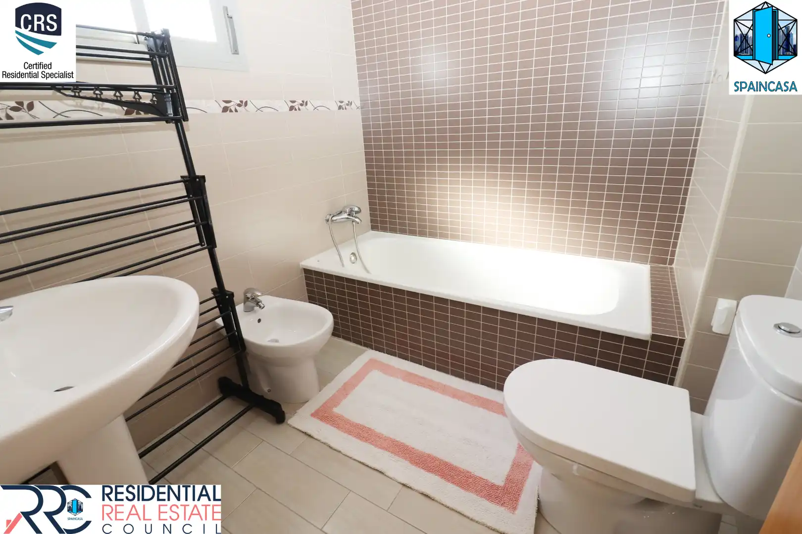 Bathroom of Flat for sale in Gibraleón  with Air Conditioner, Heating and Storage room