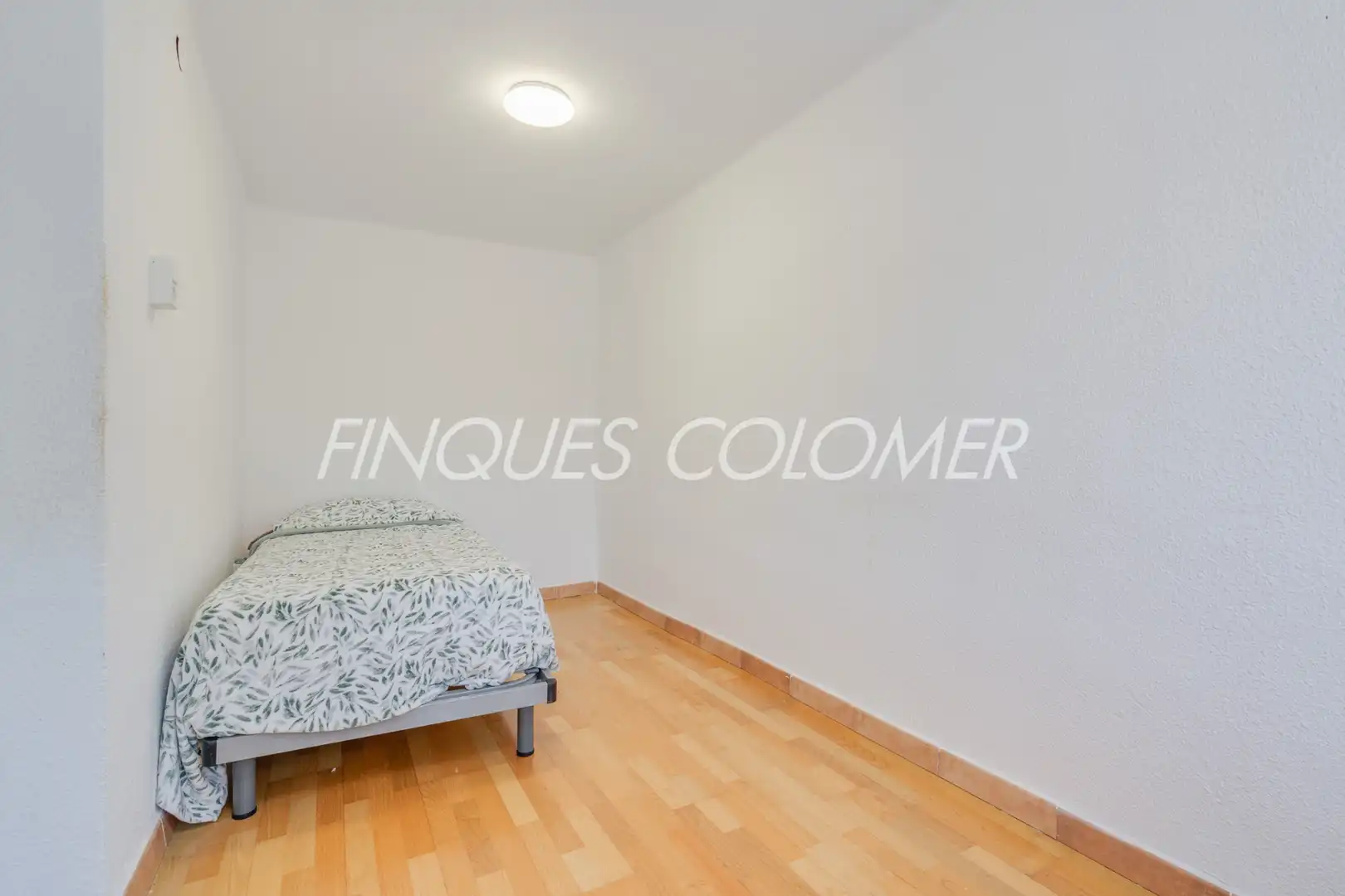 Pis en venda en Rubí amb Parquet, Balcó i Alarma