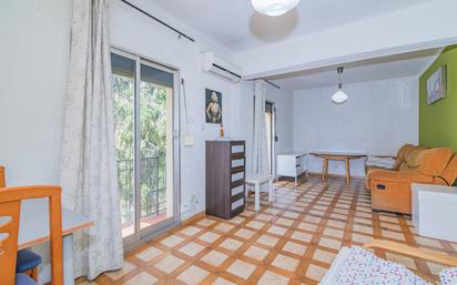 Dormitori de Pis en venda en  Granada Capital amb Aire condicionat i Balcó
