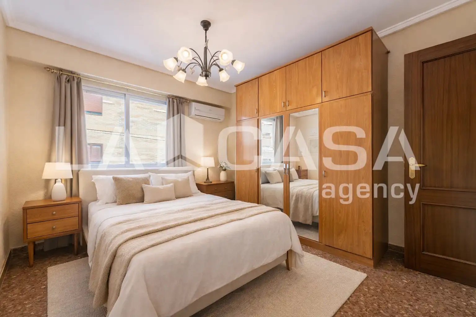 Habitación de Piso en venta en Valencia con Balcón