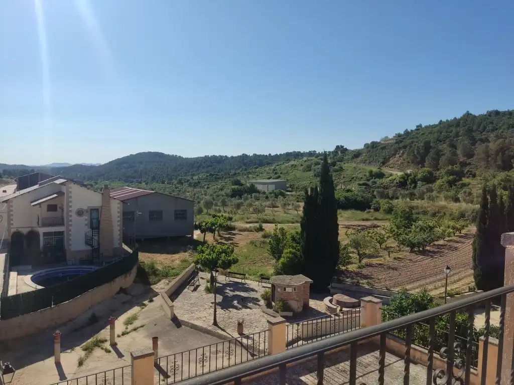Finca rústica en venta en Valdeltormo con Calefacción, Jardín privado y Terraza