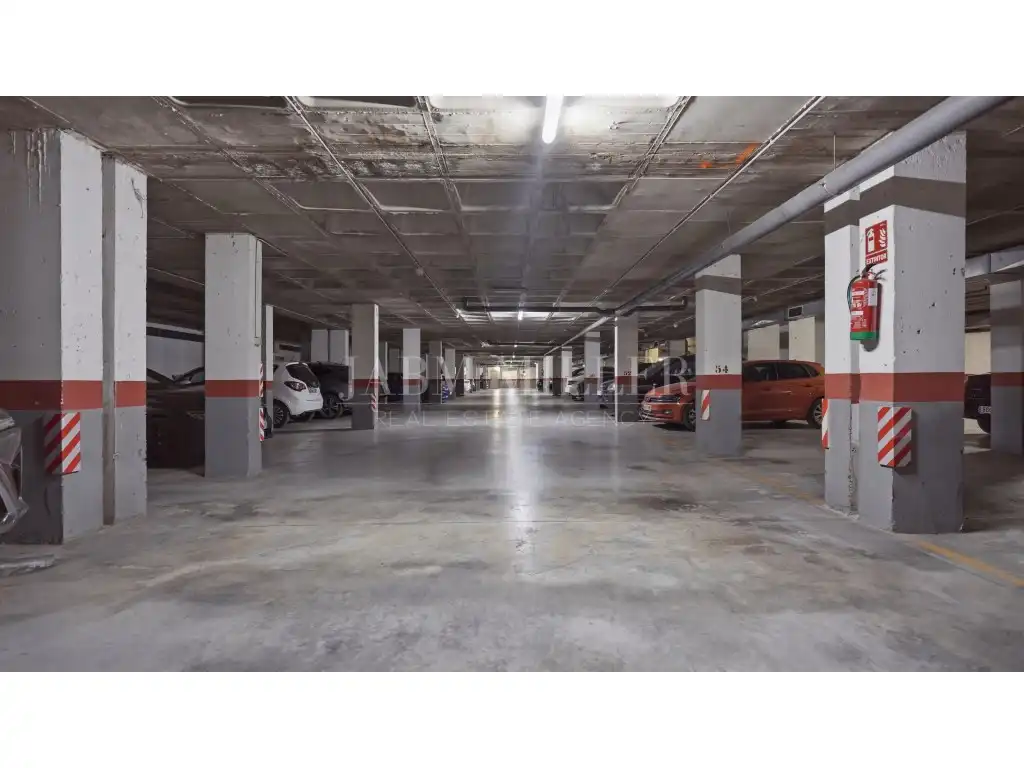 Parking de Casa o chalet en venta en Elche / Elx con Aire acondicionado, Calefacción y Jardín privado
