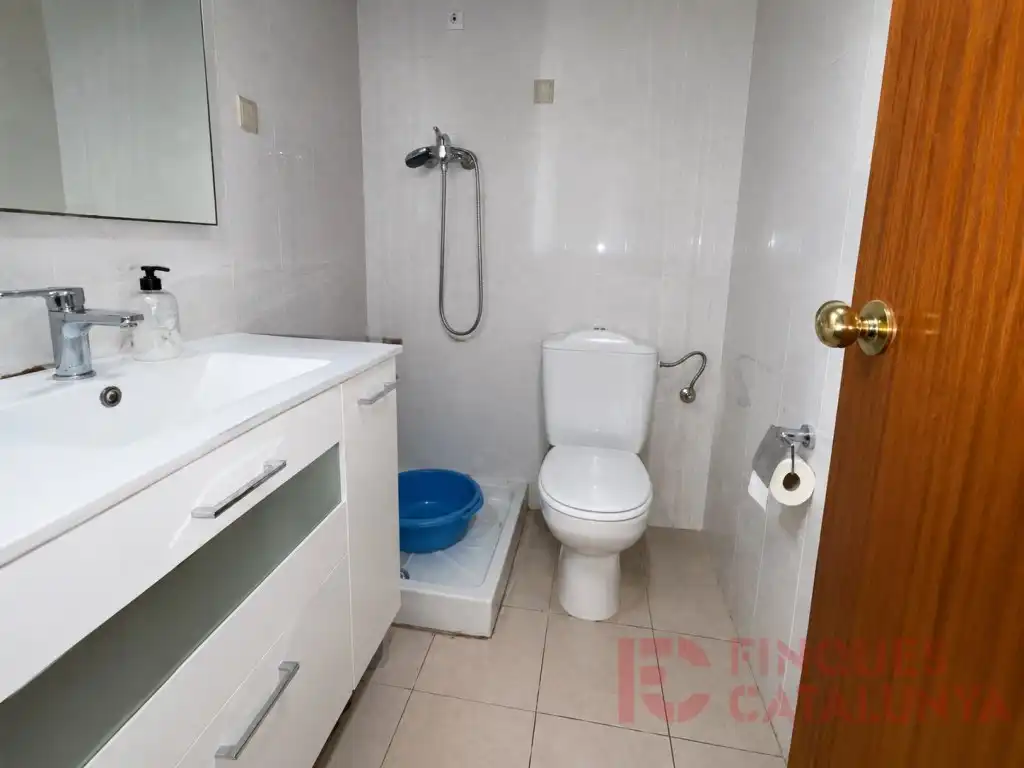 Baño de Piso en venta en Girona