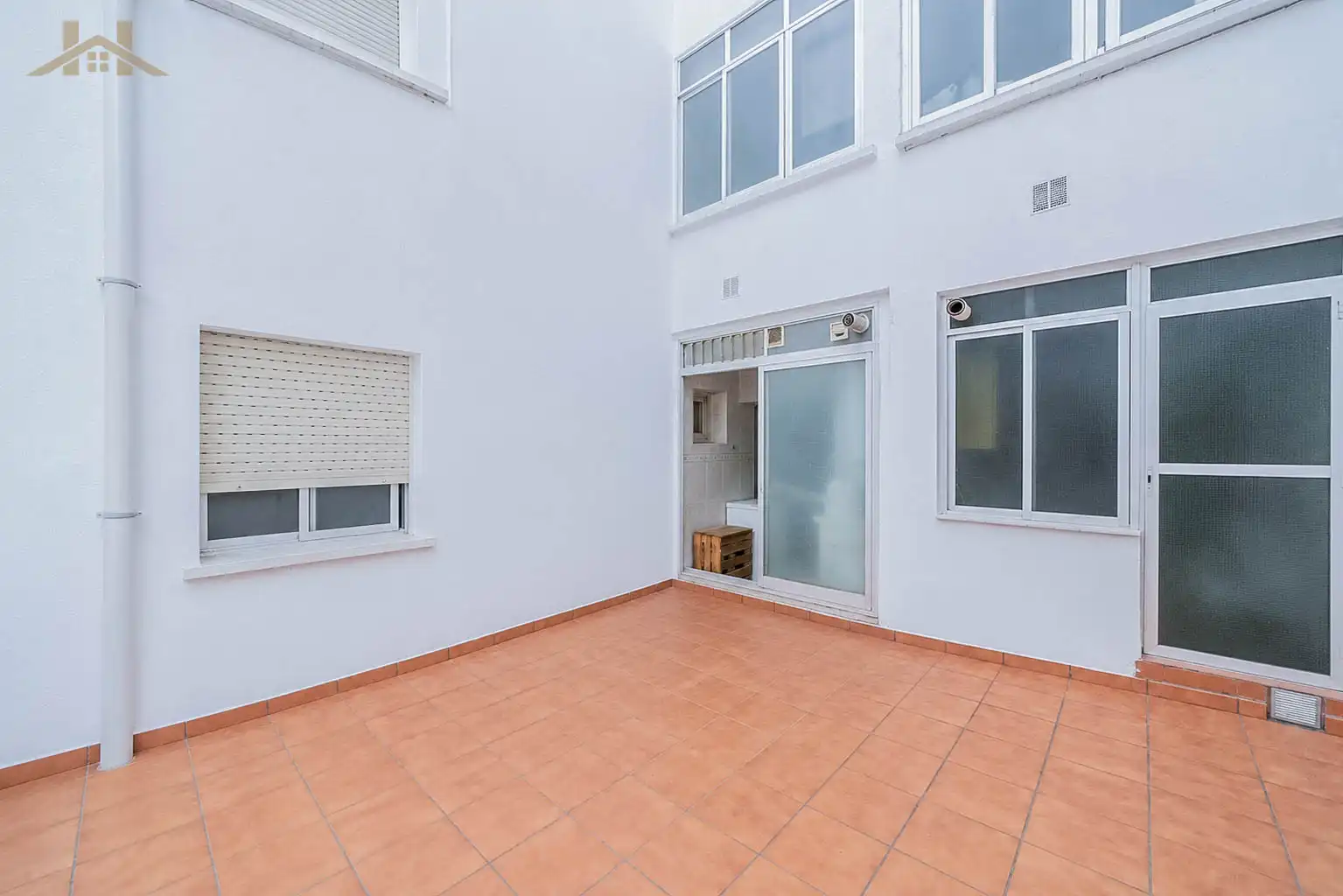 Vista exterior de Piso en venta en Parla con Trastero