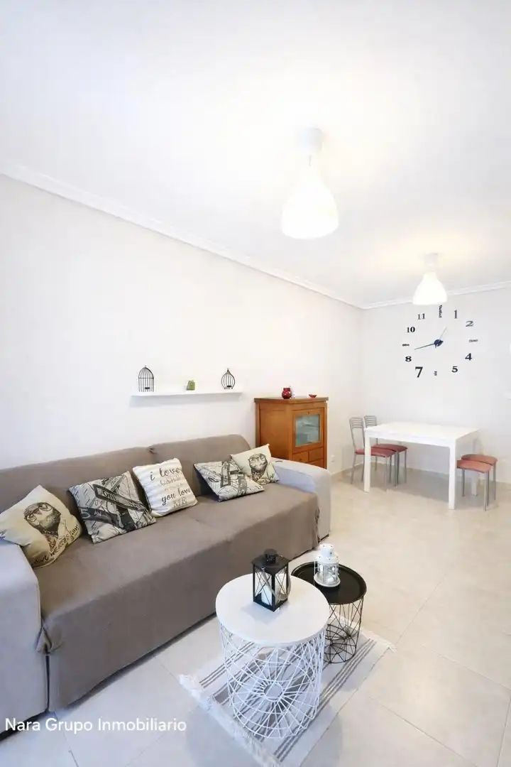 Sala d'estar de Pis en venda en Meruelo amb Calefacció, Jardí privat i Terrassa