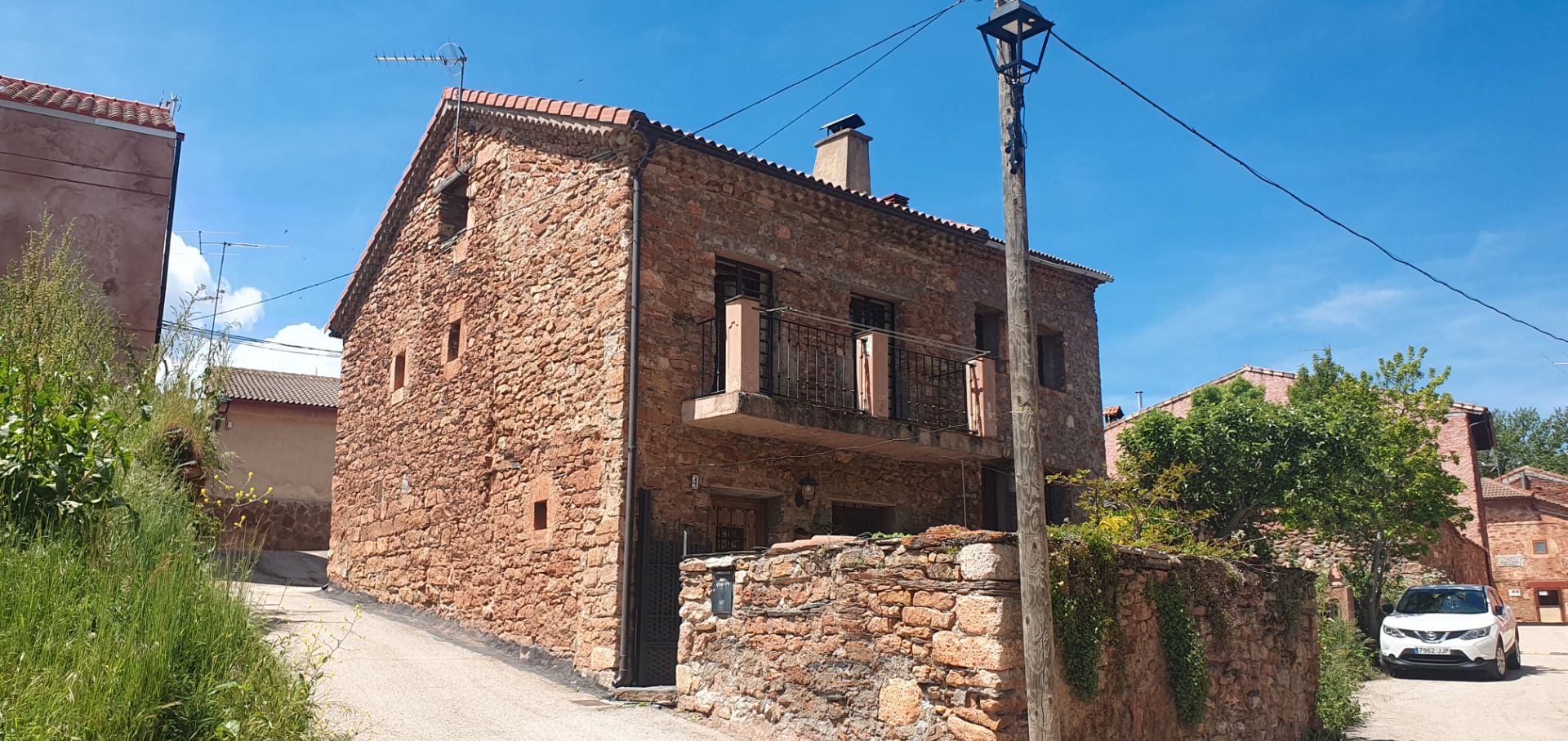Exterior view of House or chalet for sale in Albendiego  with Heating, Private garden and Furnished