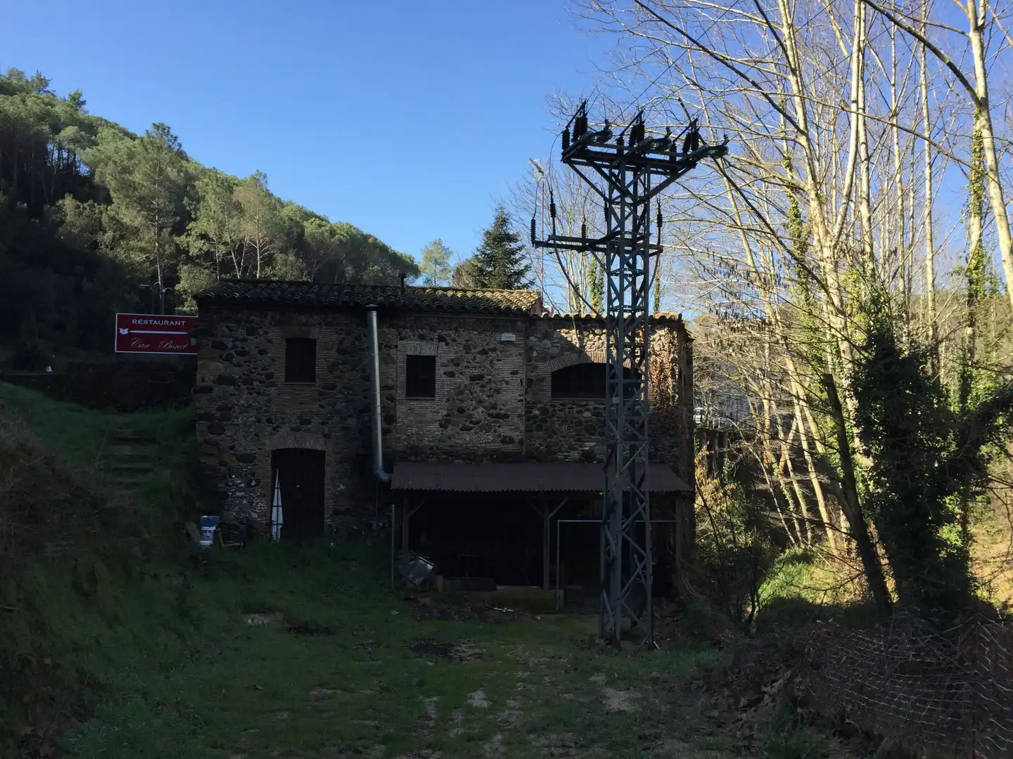 Vista exterior de Local en venda en Sant Iscle de Vallalta
