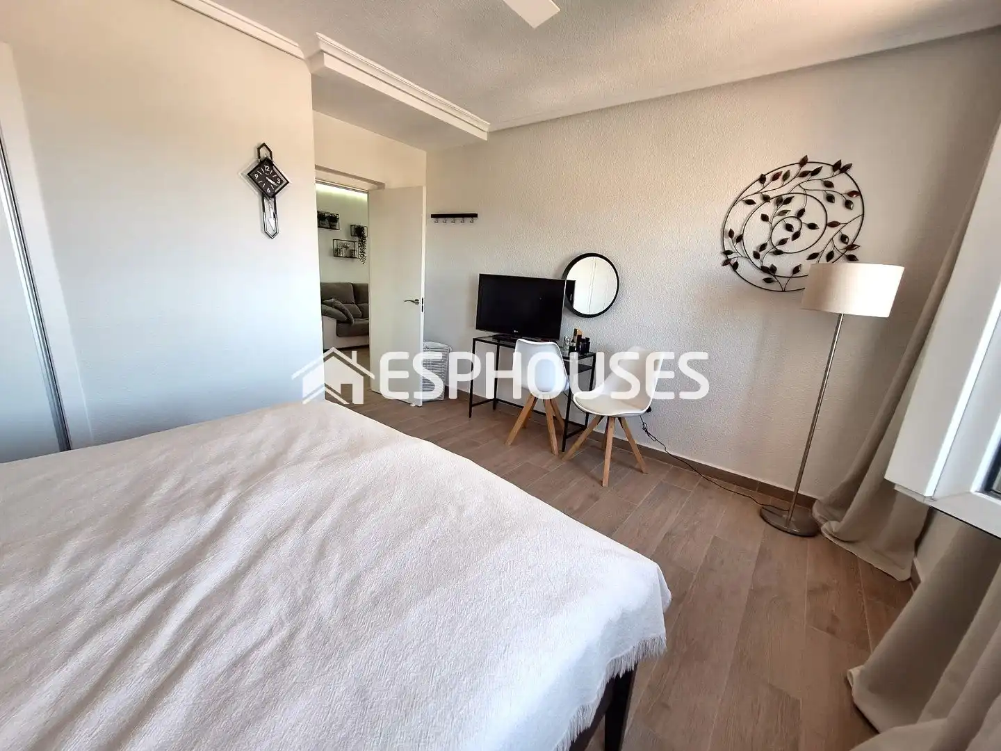 Dormitori de Apartament en venda en Rojales amb Aire condicionat, Terrassa i Moblat