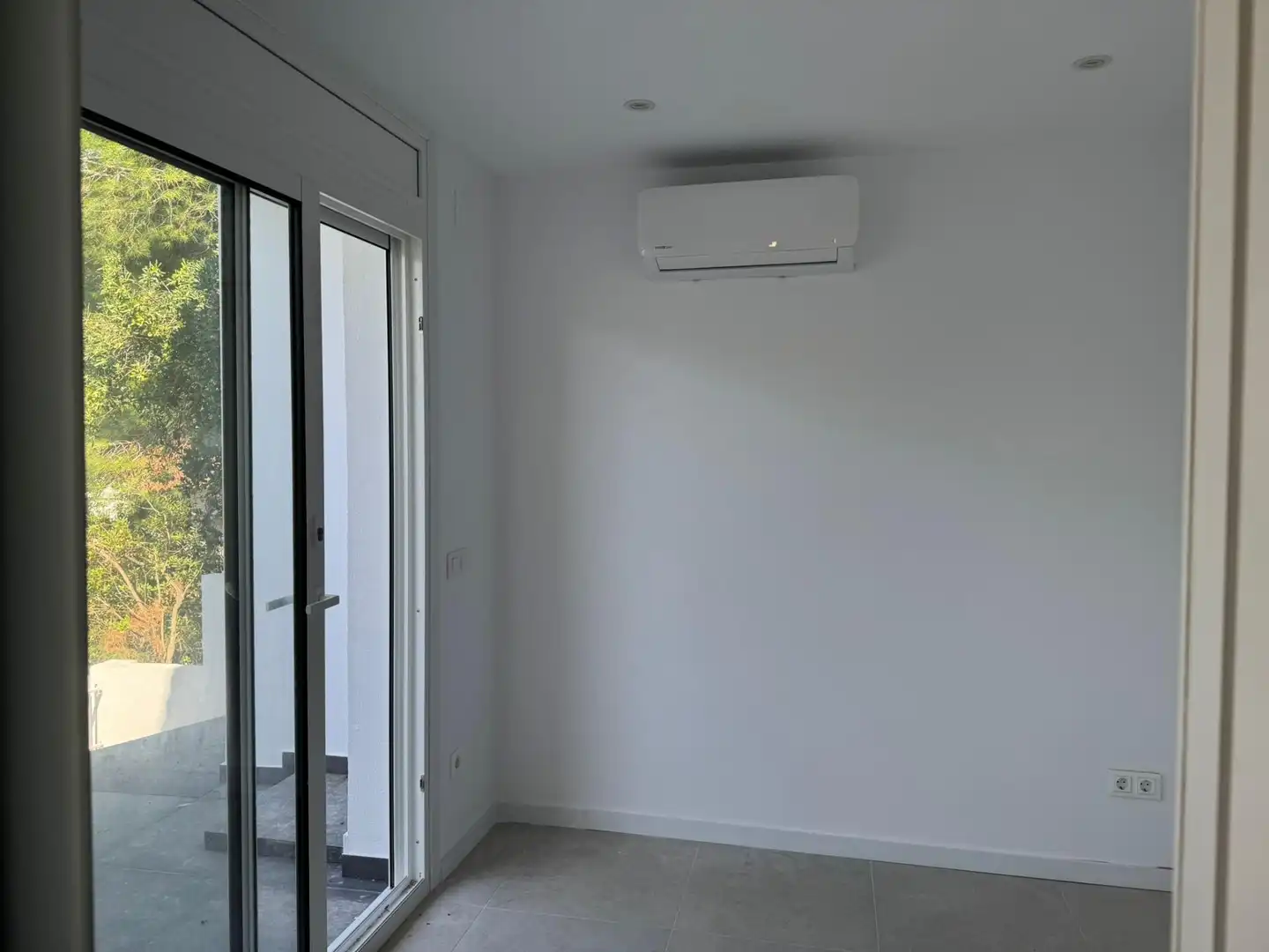 Houses for sale in Carrer Carrer de Pafar Paulus Rubens, 33, Almadrava - Canyelles - Puig-Rom