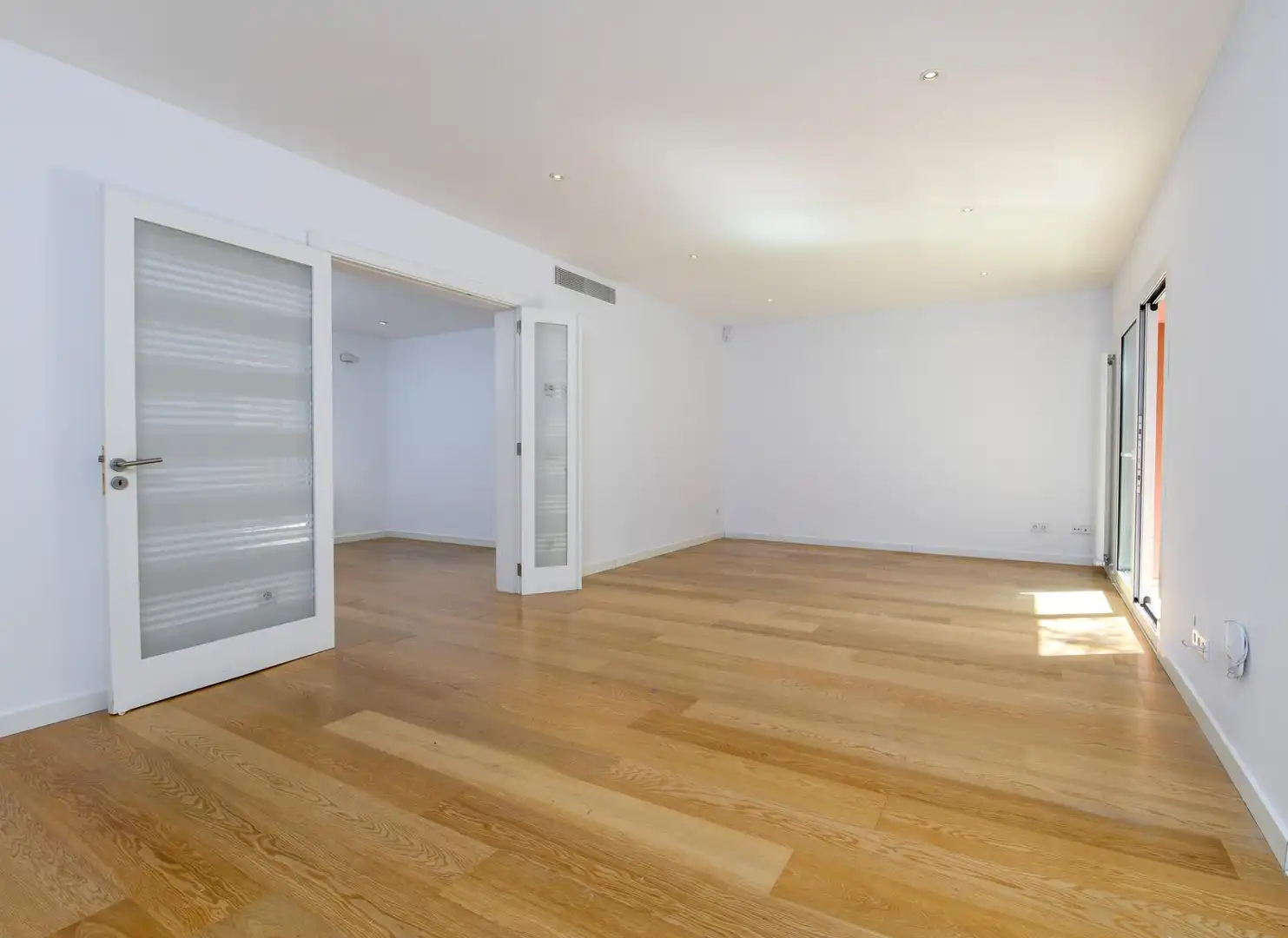 Flat with terrace for sale in BARO DE SANTA MARIA DEL S, imagen 7