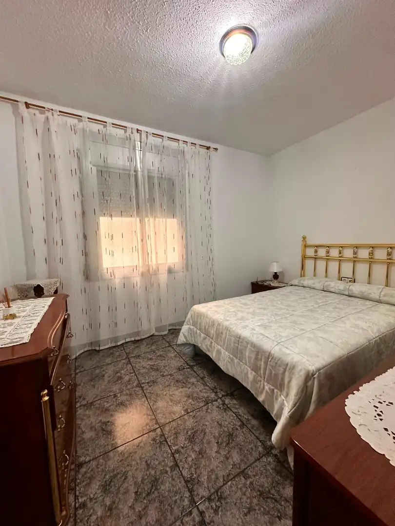 Habitación de Piso en venta en Sabadell con Aire acondicionado, Calefacción y Balcón