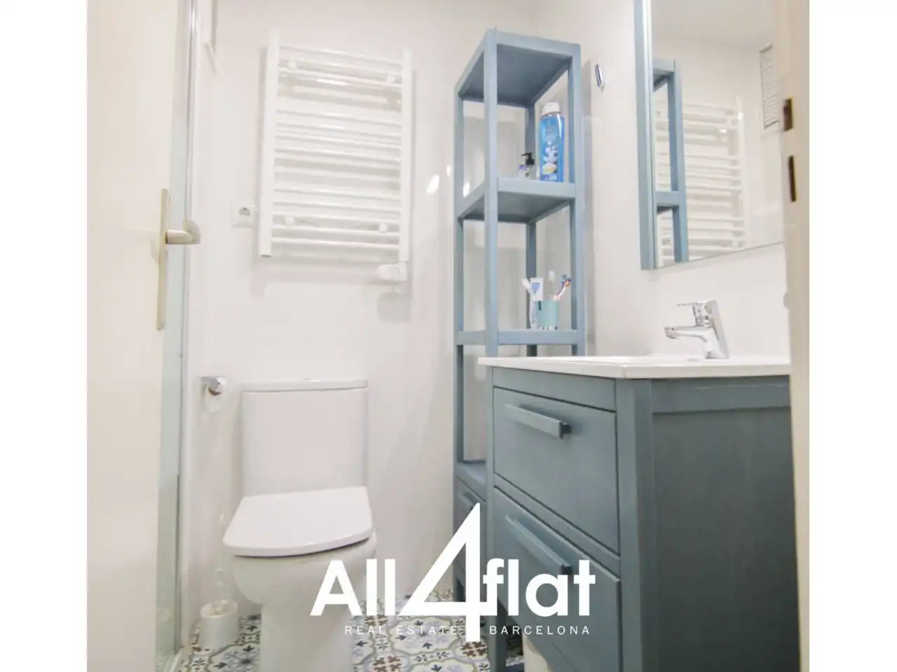 Badezimmer von Wohnung zur Miete in Barcelona mit Heizung, Parkett und Terrasse