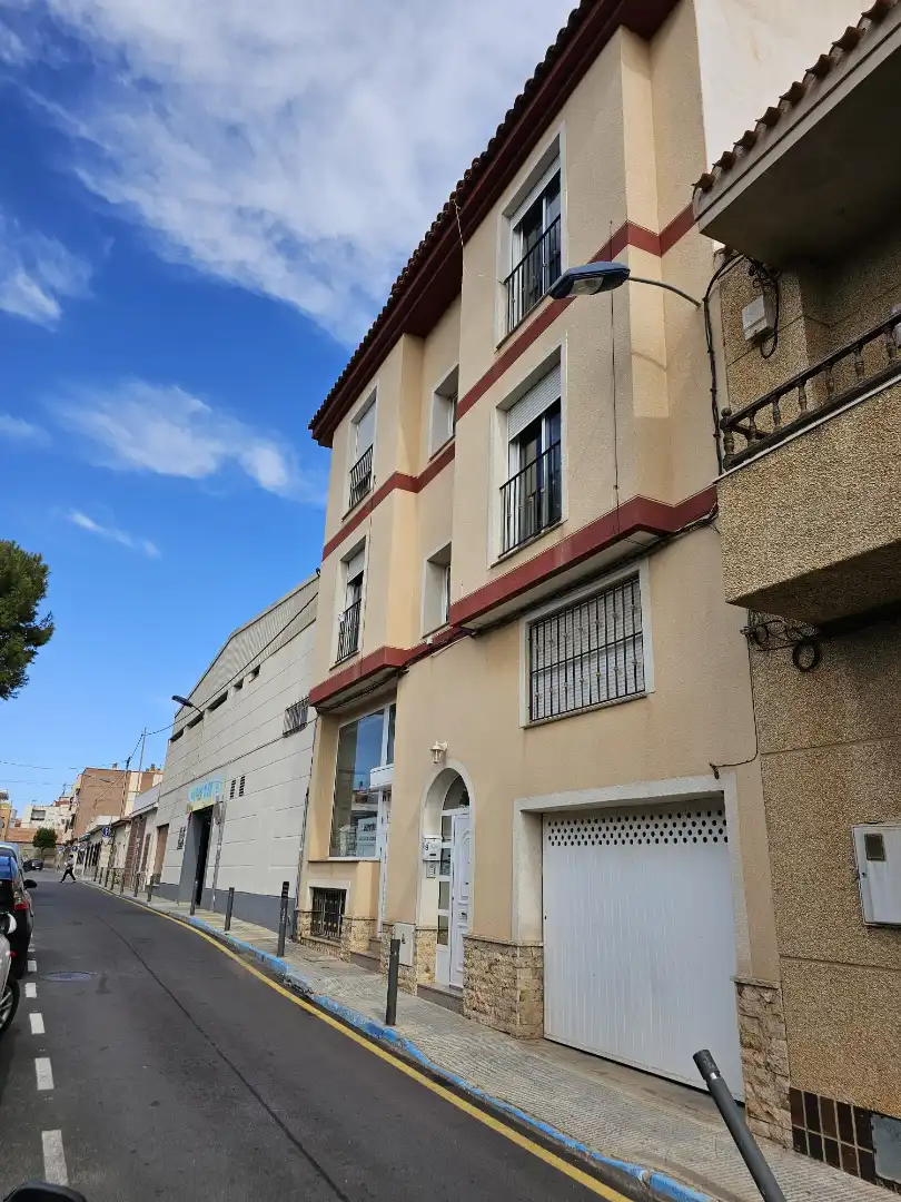 Vista exterior de Piso en venta en San Pedro del Pinatar con Aire acondicionado, Calefacción y Amueblado