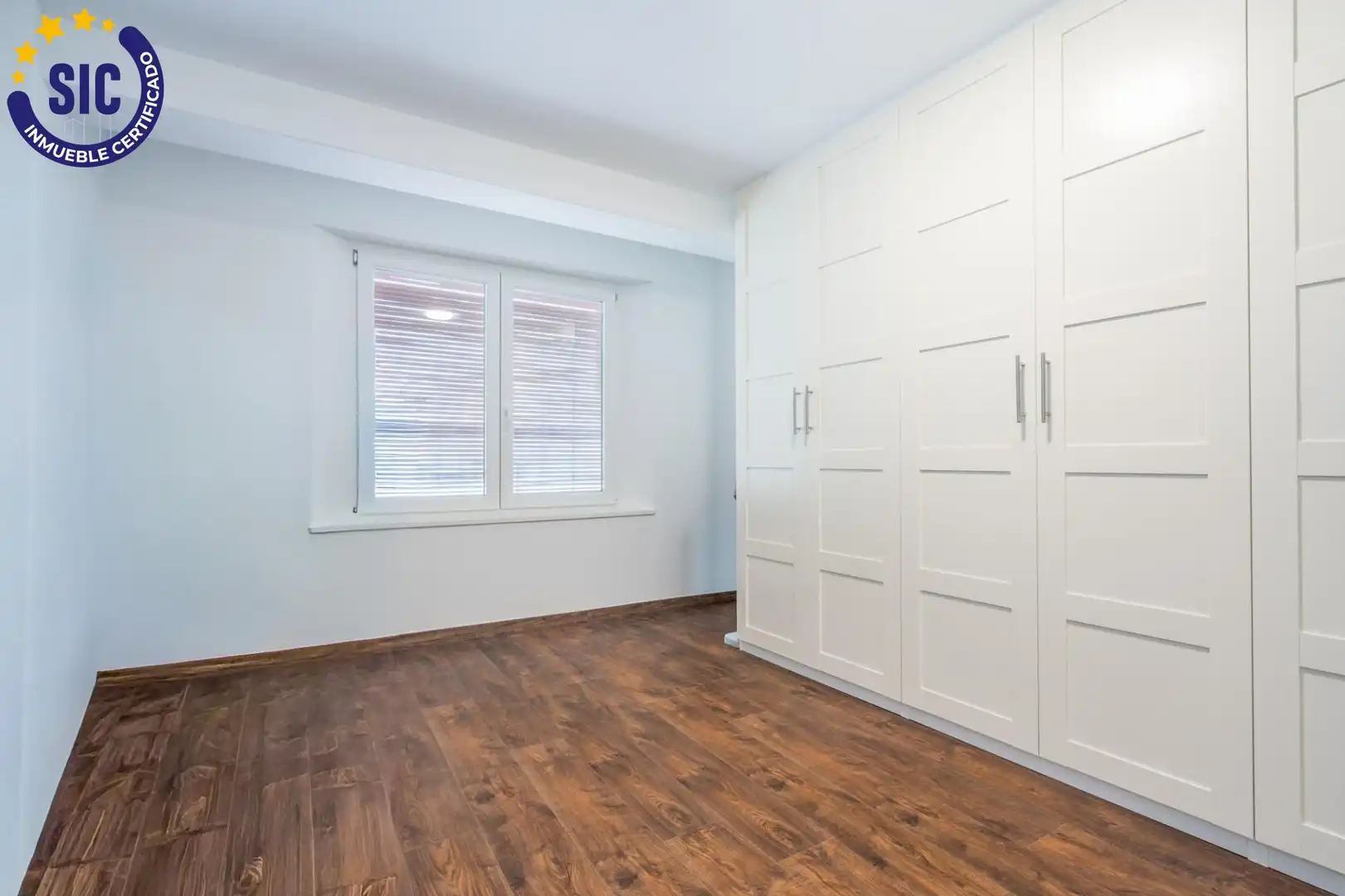 Wohnung zum Verkauf in Valencia mit Klimaanlage, Heizung und Terrasse