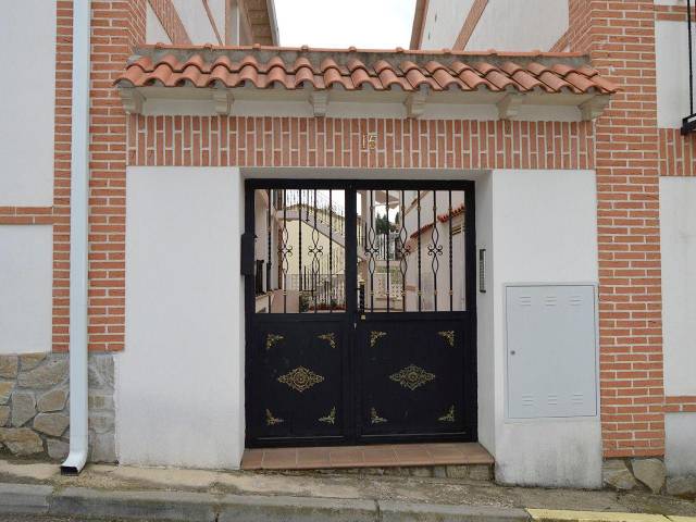 Garaje en Venta en Almendro, 15 en Santorcaz