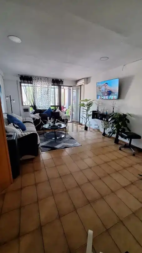 Piso con terraza en venta en El Grao