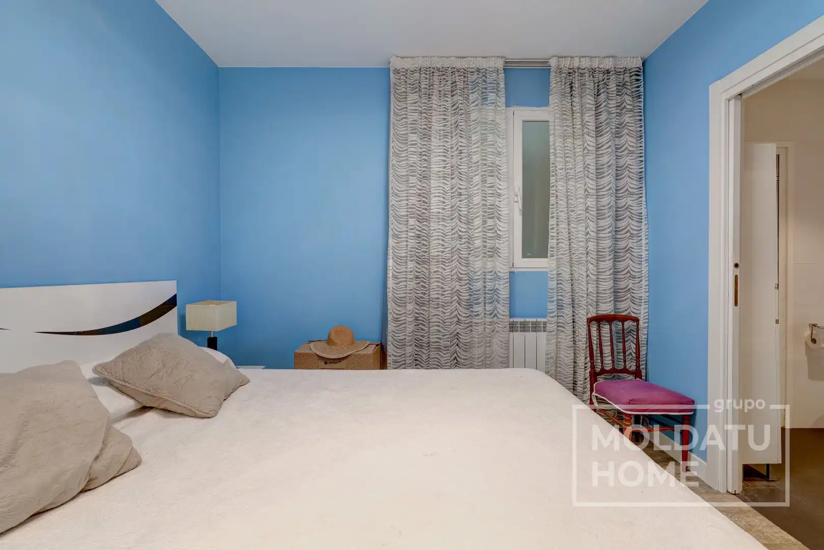 Habitación de Piso en venta en Irun  con Calefacción, Trastero y Amueblado