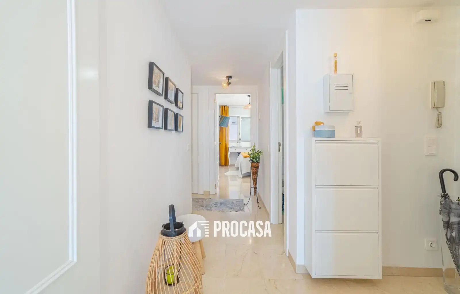 Wohnung zum Verkauf in Empuriabrava mit Klimaanlage, Heizung und Terrasse