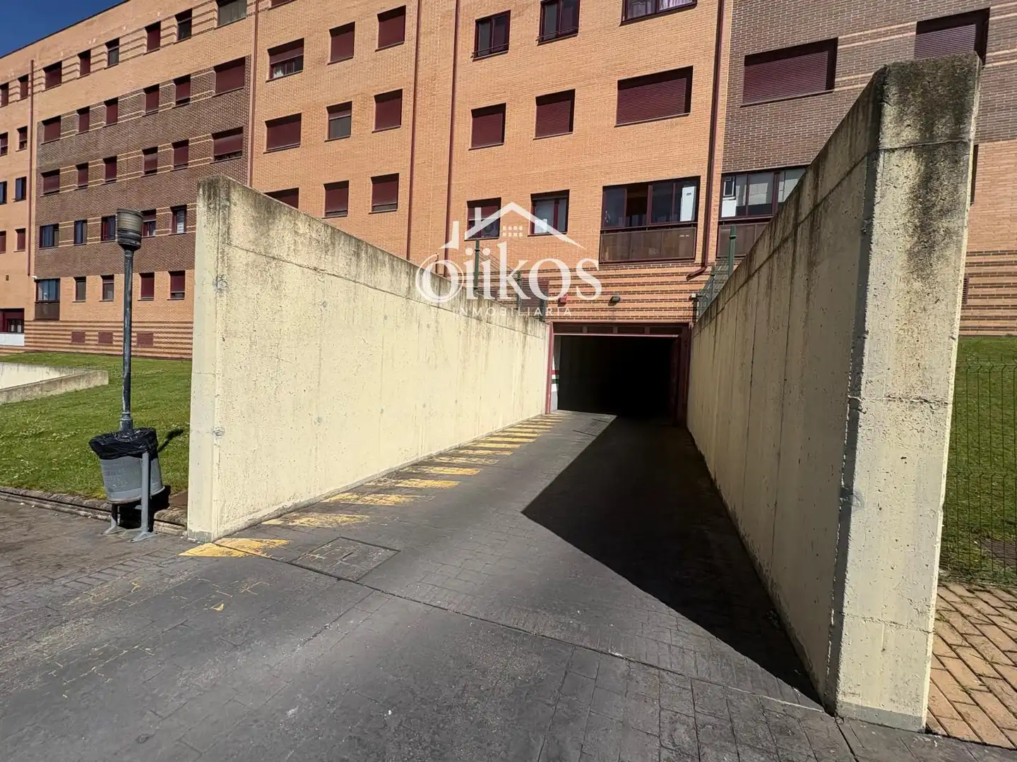 Parking de Piso en venta en Salamanca con Calefacción, Parquet y Piscina