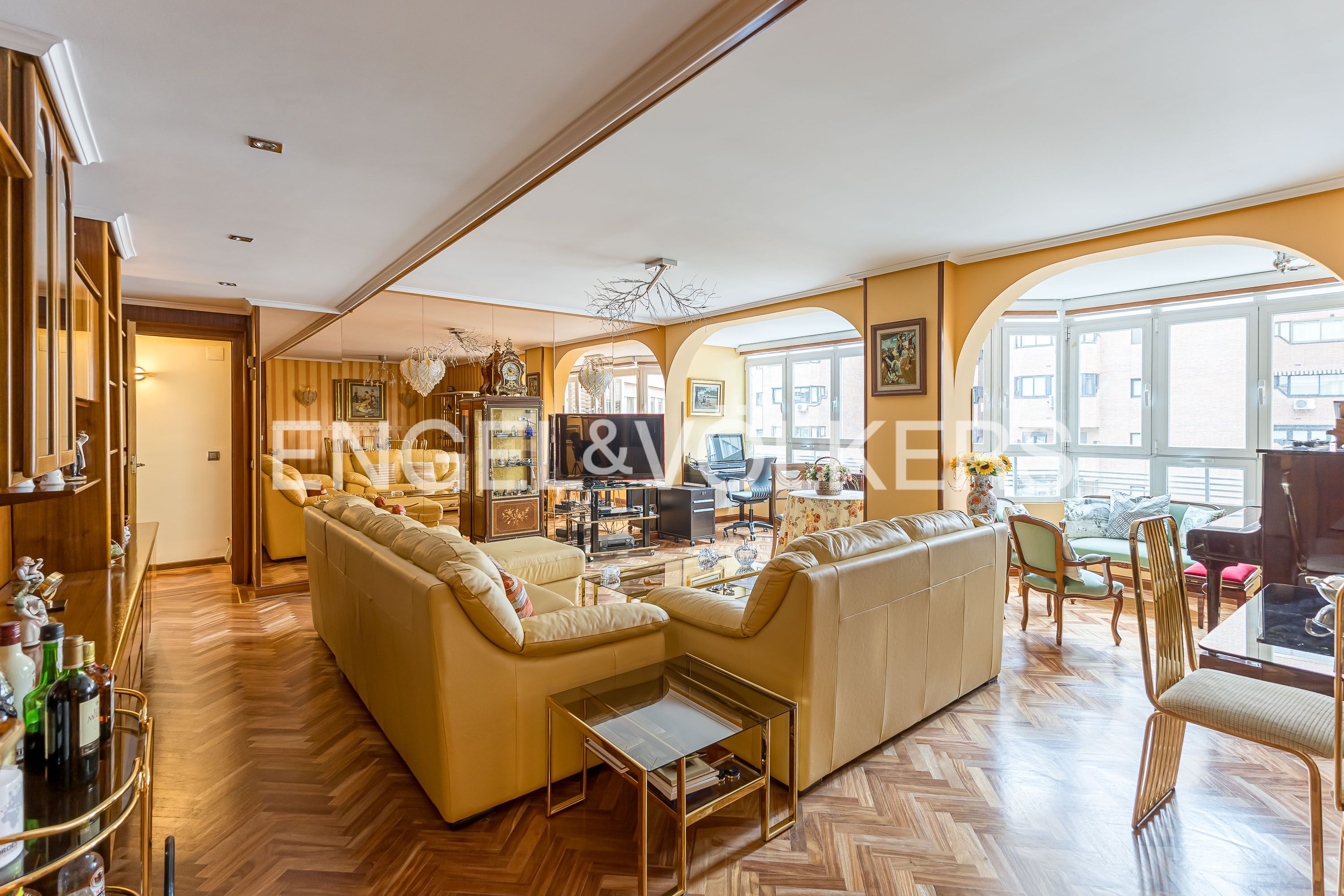 Living room of Apartment for sale in  Madrid Capital  with Heating, Storage room and Furnished