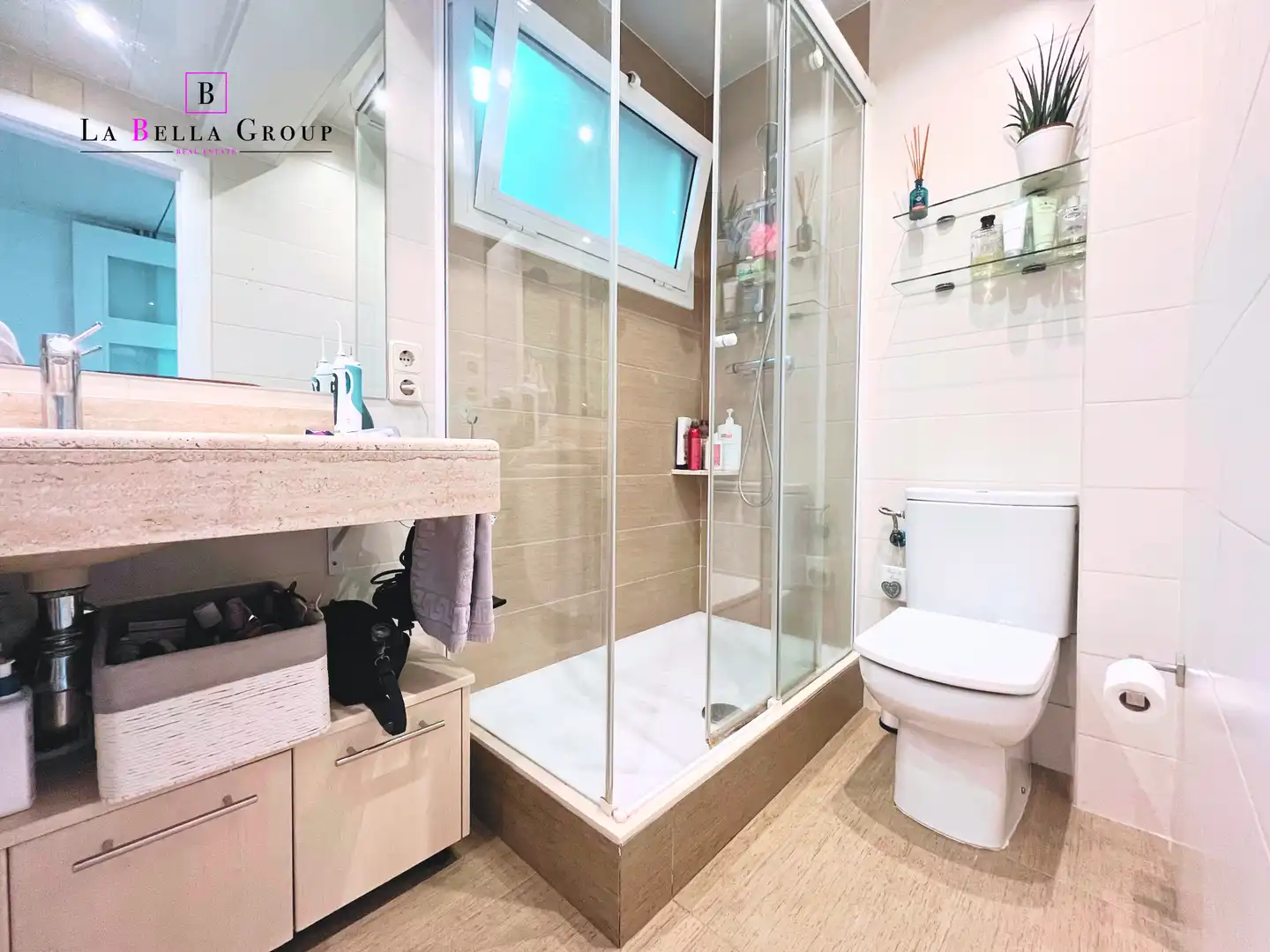 Flat with terrace for sale in Pla de Montbau, imagen 4