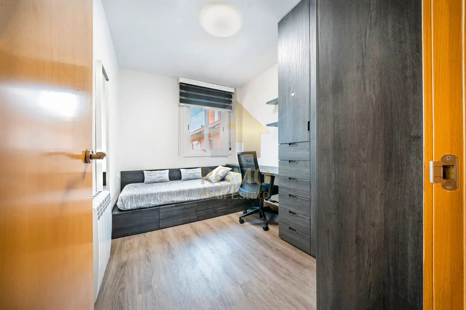 Bedroom of Flat for sale in Santa Perpètua de Mogoda  with Air Conditioner, Heating and Parquet flooring