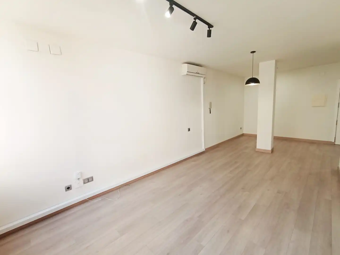 Flat for rent in Vall, Barri del Centre