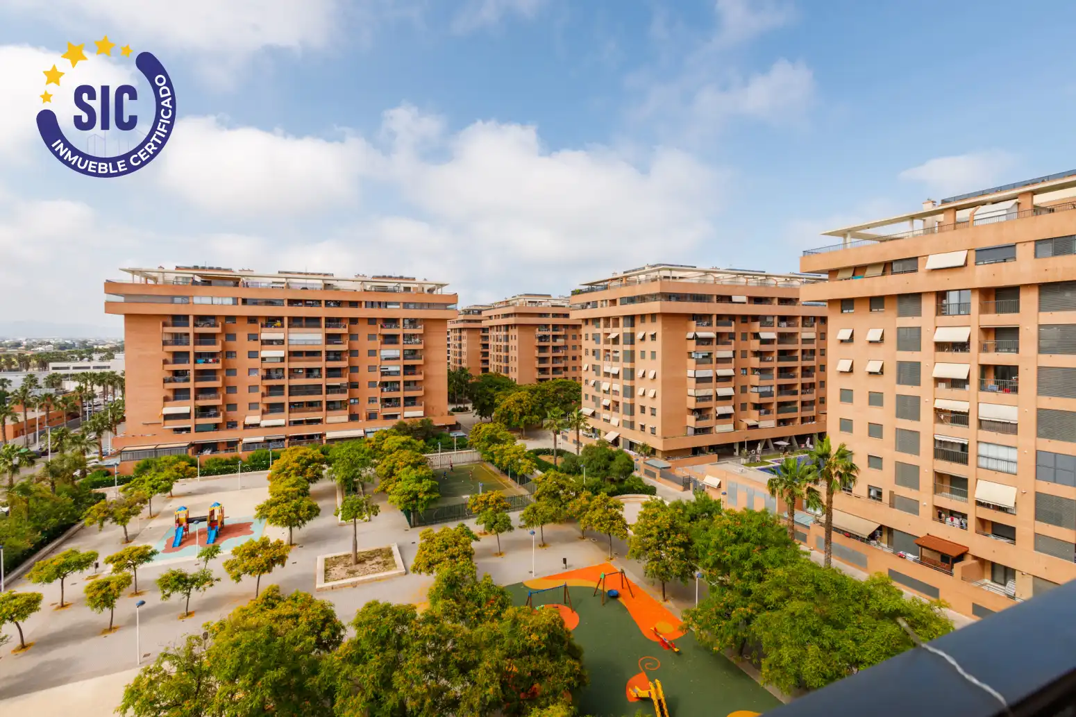 Vista exterior de Pis en venda en Alboraya amb Aire condicionat, Calefacció i Jardí privat