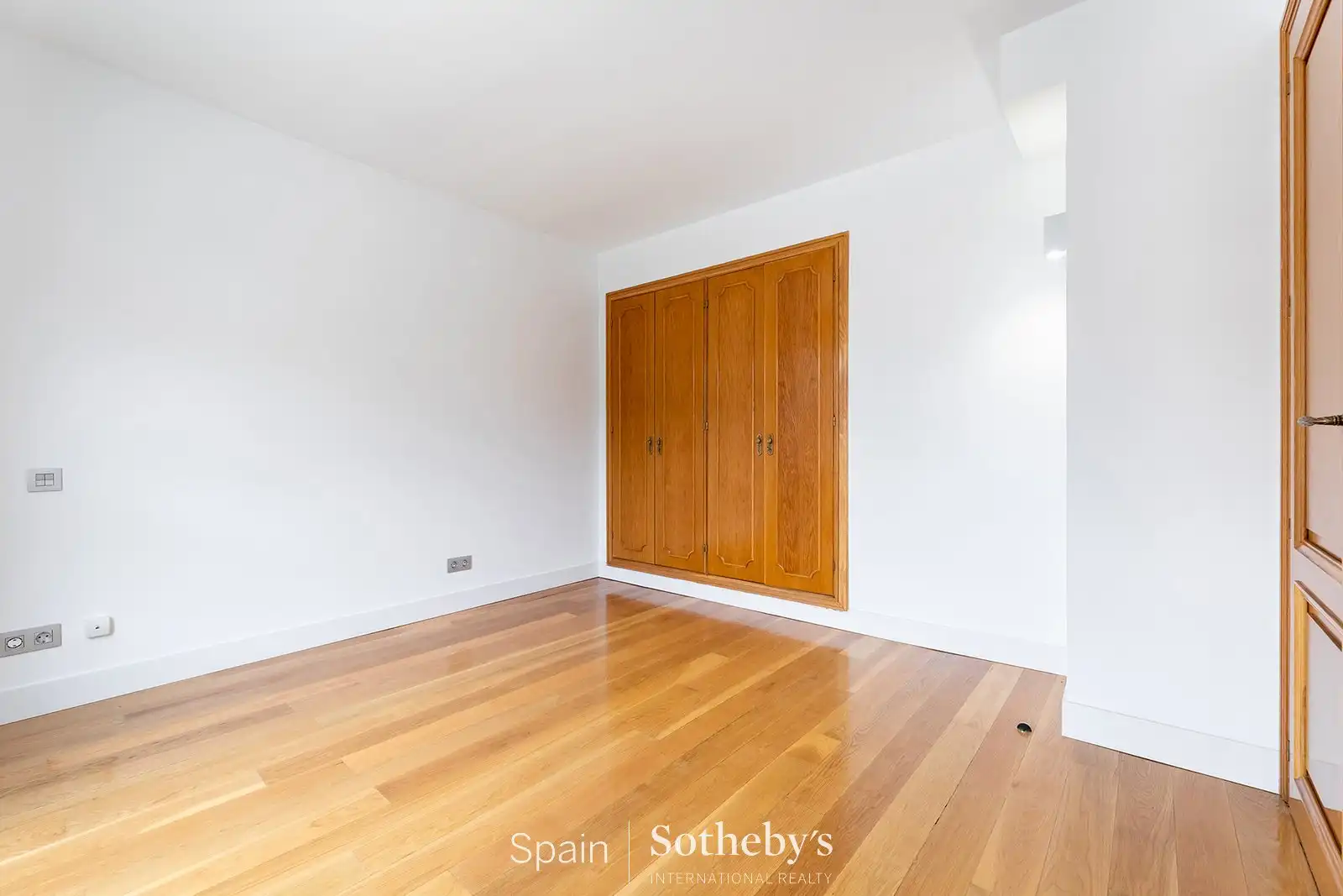 Bedroom of Houses for rent in Madrid  with Air Conditioner, Heating and Private garden