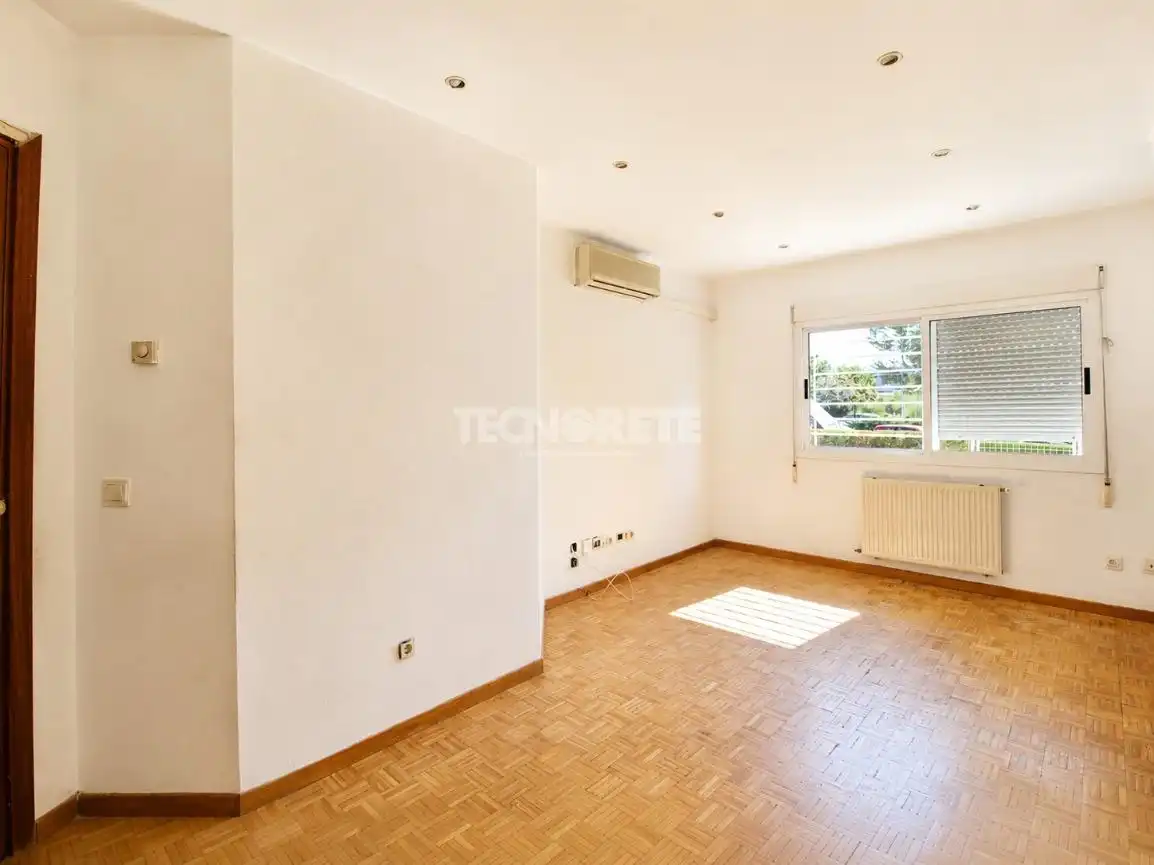 Appartamento con piscina in vendita a Avenida Río Estenilla, imagen 4