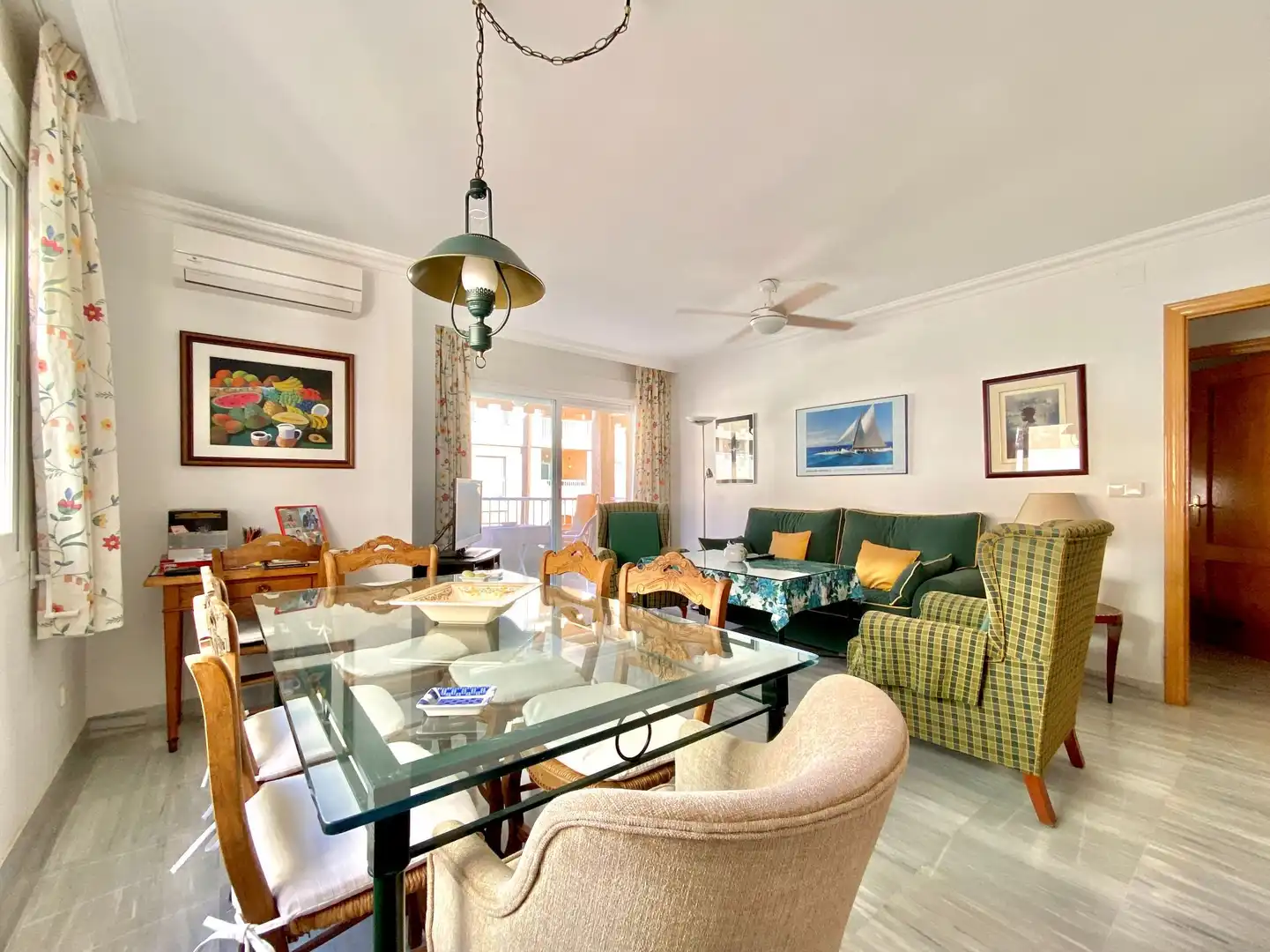 Sala de estar de Apartamento de alquiler en Velilla - Velilla Taramay