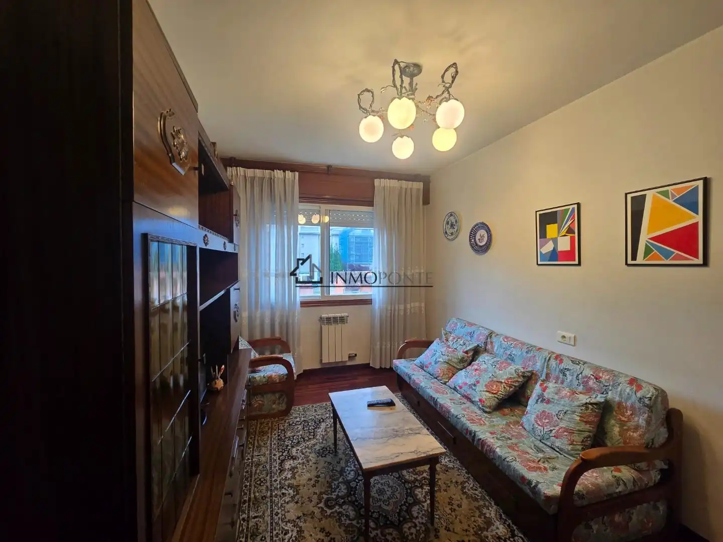 Living room of Flat for rent in Pontevedra Capital   with Heating, Oven and Washing machine