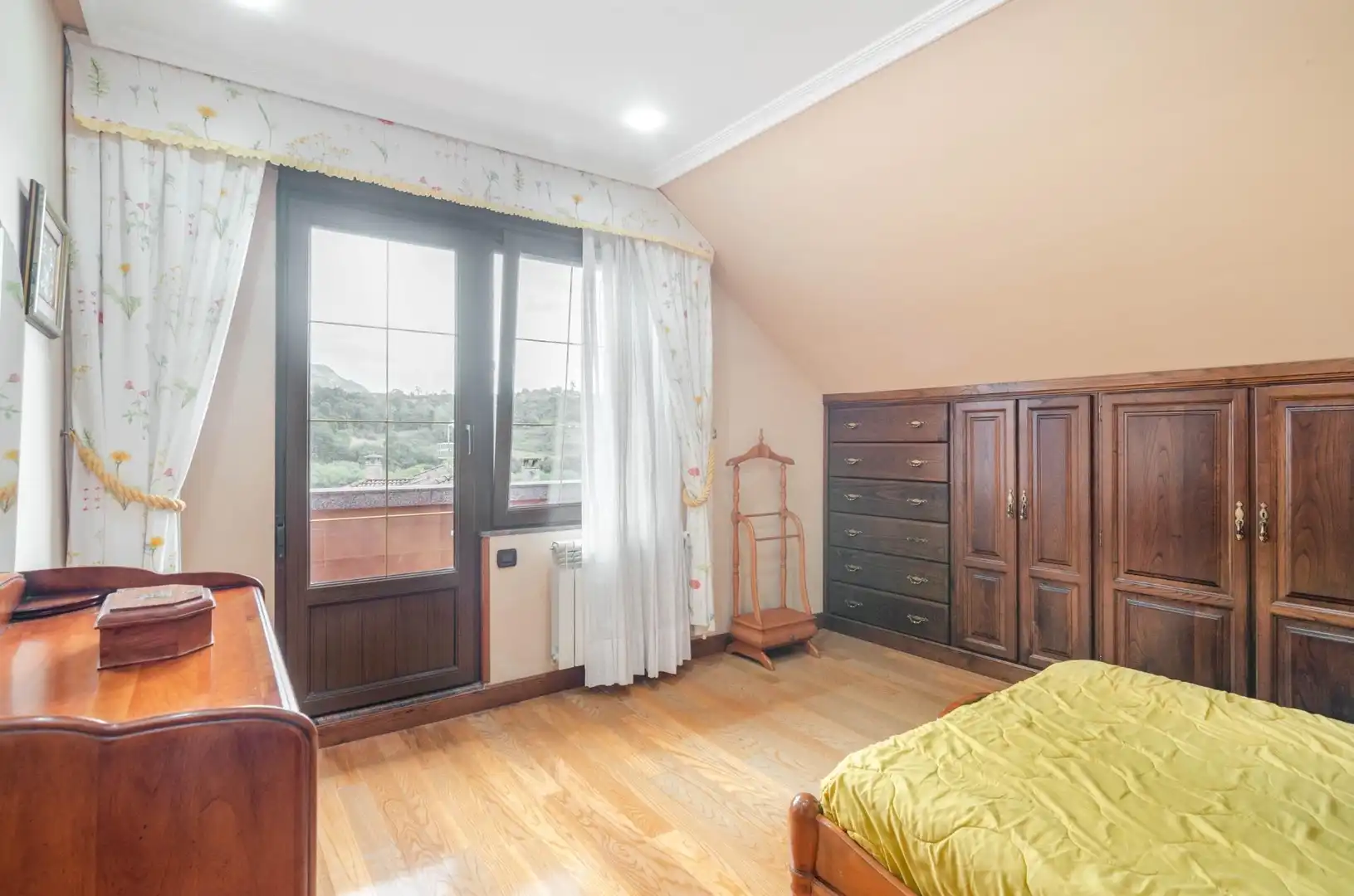 Habitación de Casa o chalet en venta en Piloña con Calefacción, Jardín privado y Parquet