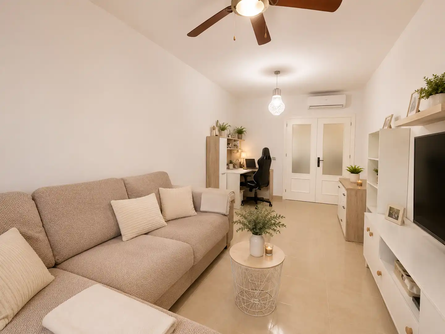 Living room of Flat for sale in Roquetas de Mar  with Air Conditioner, Terrace and Community pool