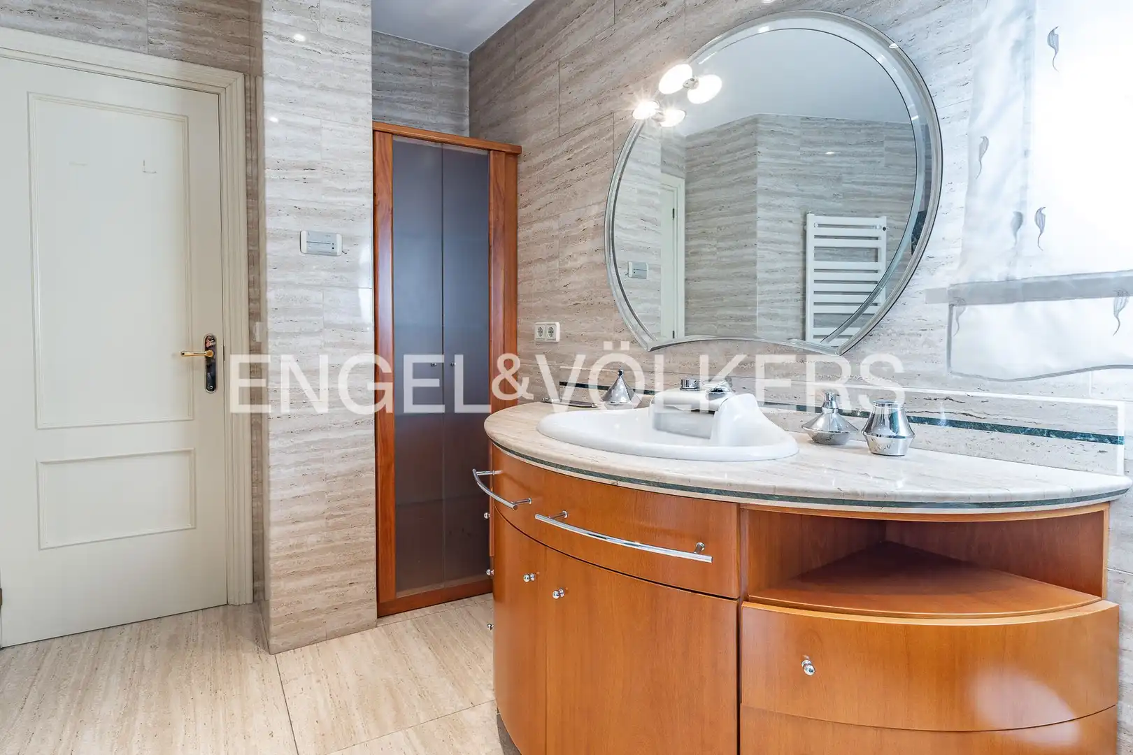 Baño de Piso en venta en Barcelona con Aire acondicionado, Calefacción y Terraza