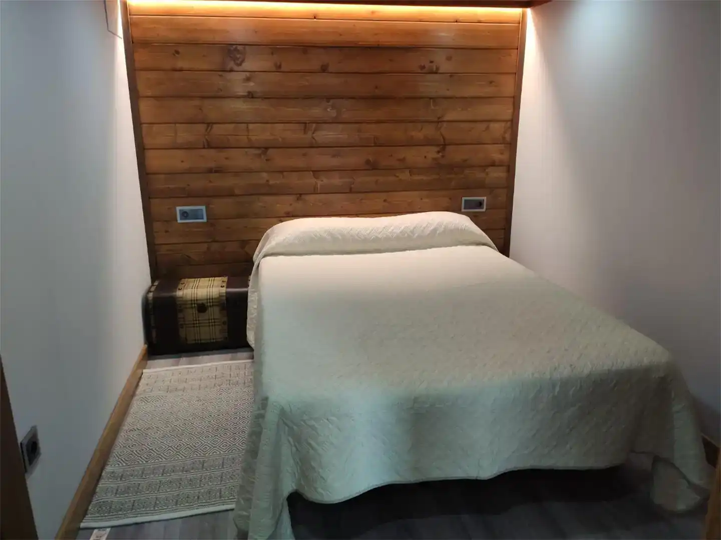 Bedroom of Flat for rent in Bueu, Pontevedra