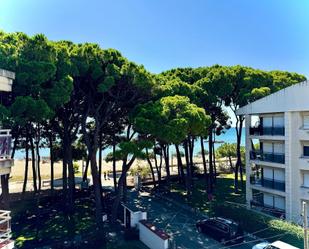 Vista exterior de Pis en venda en Cambrils amb Aire condicionat, Calefacció i Terrassa