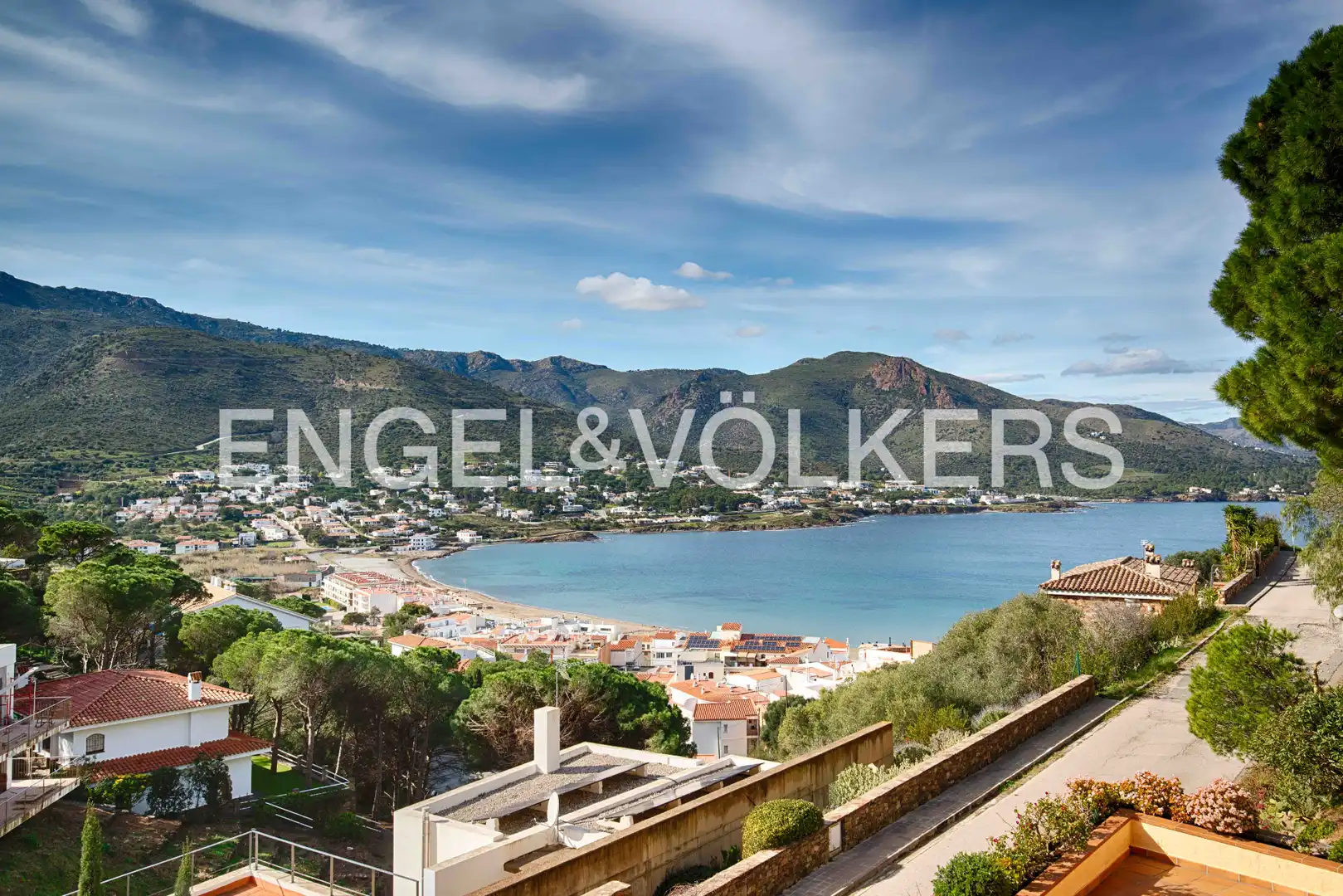 Vista exterior de Casa o xalet en venda en El Port de la Selva amb Calefacció, Jardí privat i Terrassa