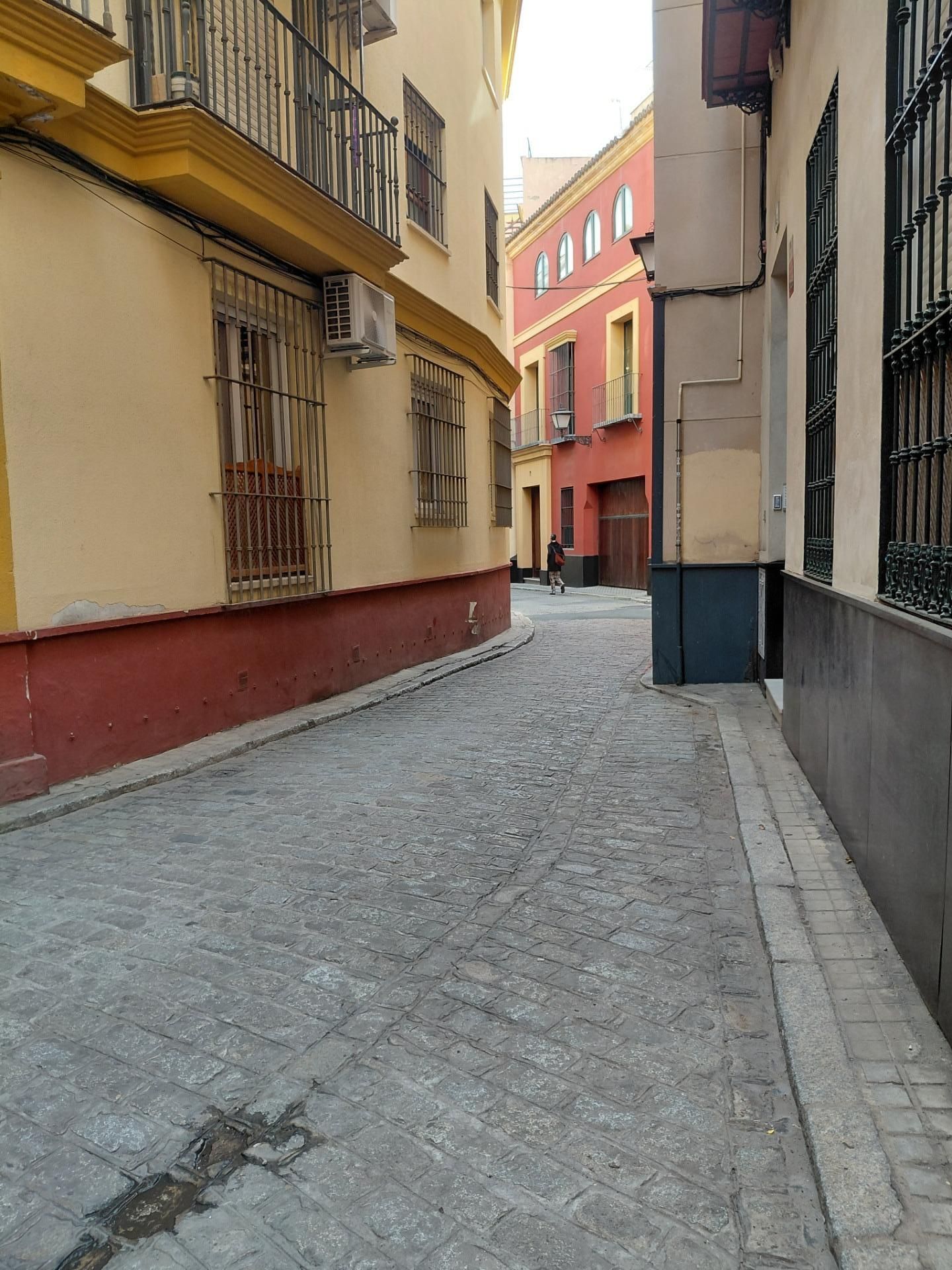 Vista exterior de Pis en venda en  Sevilla Capital amb Aire condicionat