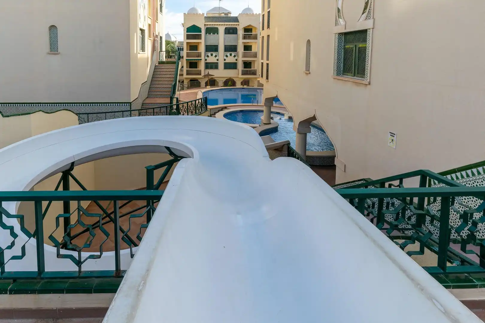 Piscina de Piso de alquiler en Santa Pola con Terraza y Piscina comunitaria