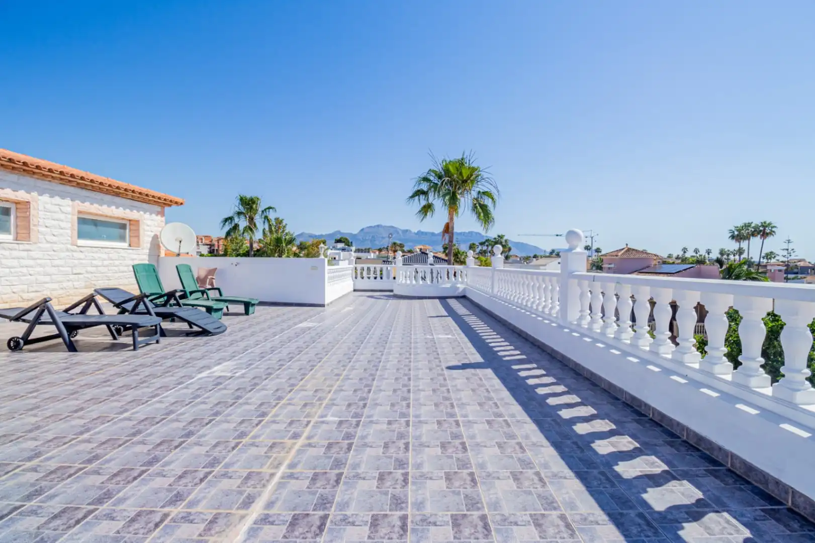 Terraza de Casa o chalet en venta en L'Alfàs del Pi con Aire acondicionado, Calefacción y Jardín privado