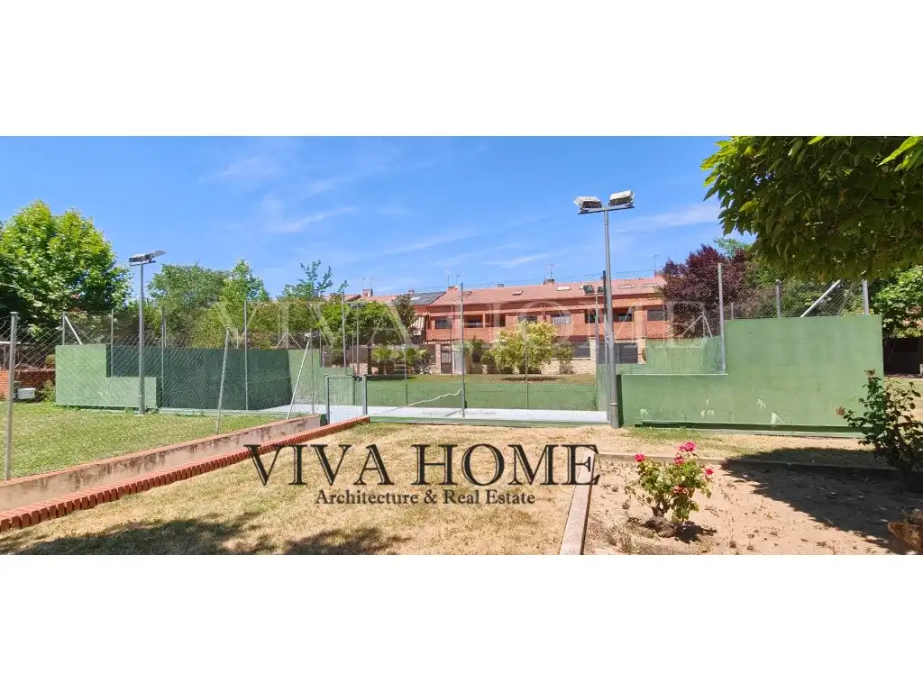 Exterior view of Houses for sale in Parla