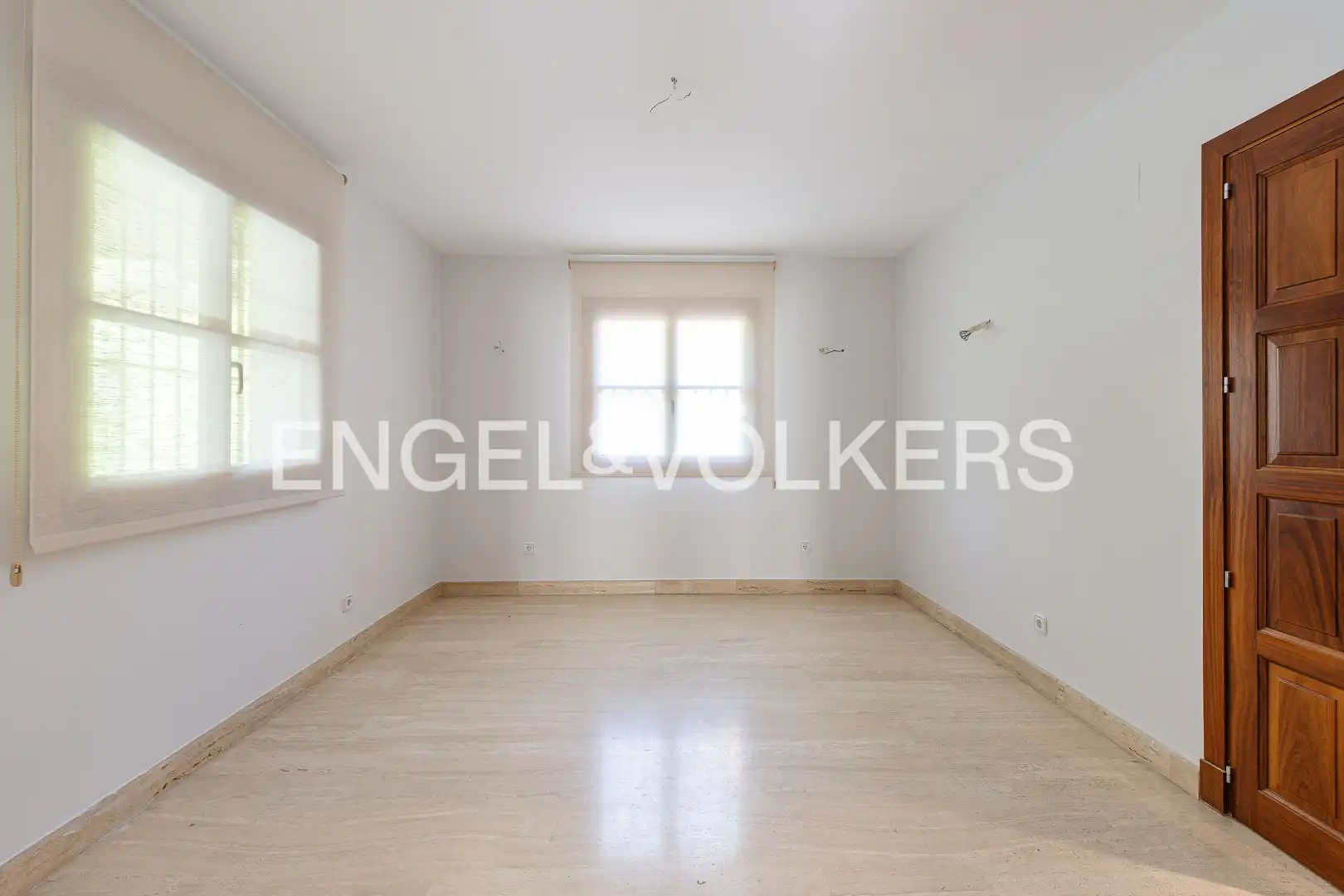 Comedor de Casa o chalet de alquiler en Madrid con Aire acondicionado, Calefacción y Jardín privado