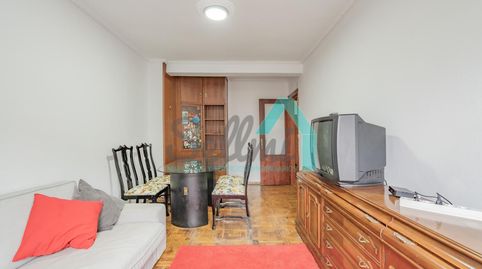 Foto 4 de Piso de alquiler en Jovellanos, Salesas - Foncalada - Campoamor, Oviedo