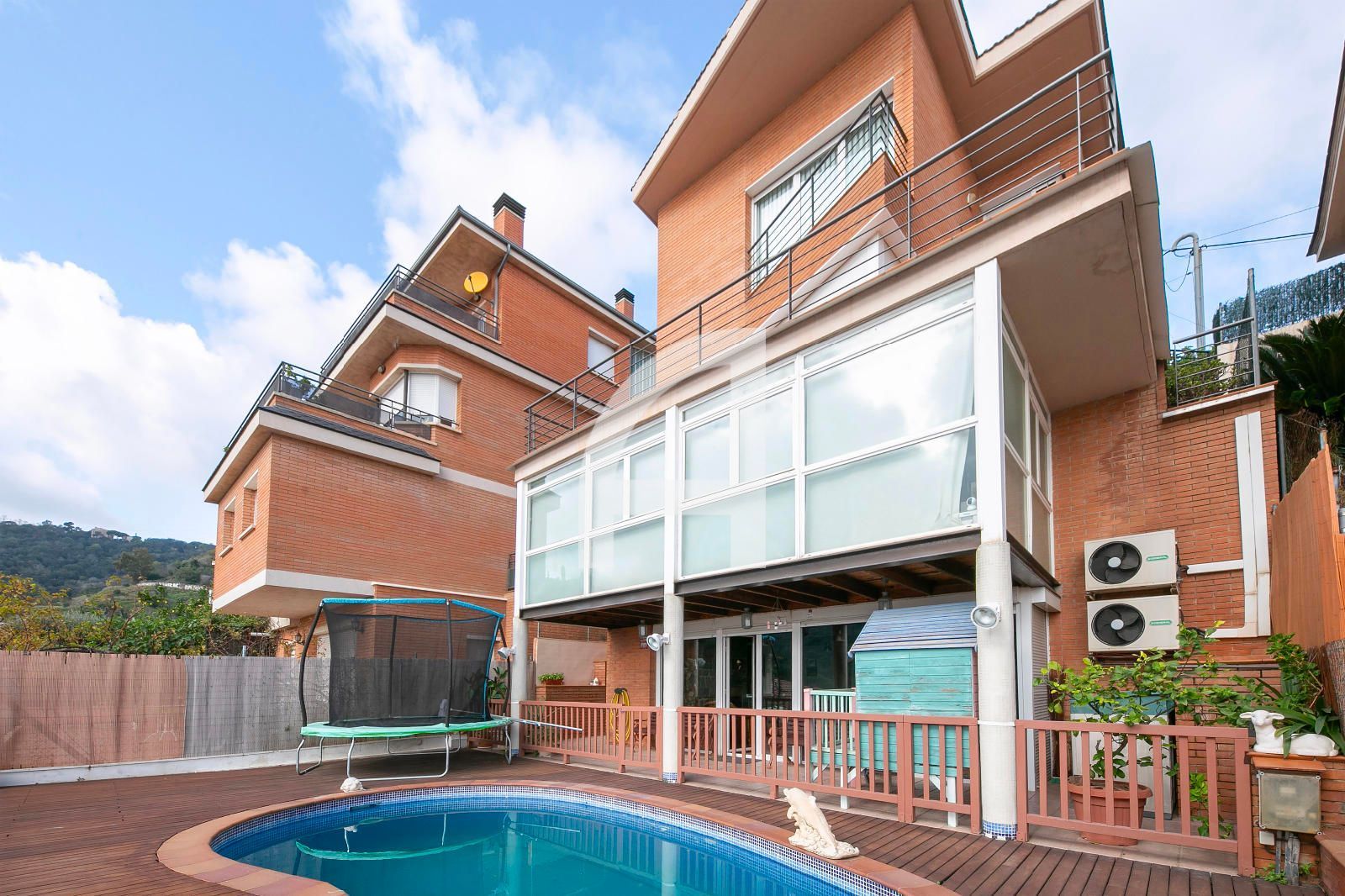 Piscina de Casa o xalet en venda en  Barcelona Capital amb Aire condicionat, Calefacció i Parquet