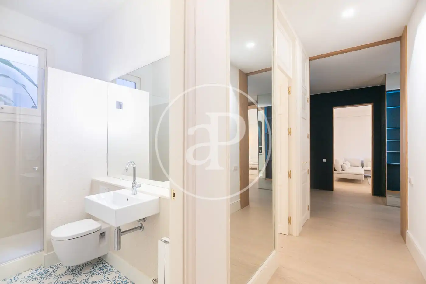 Baño de Piso en venta en Barcelona con Aire acondicionado, Calefacción y Jardín privado