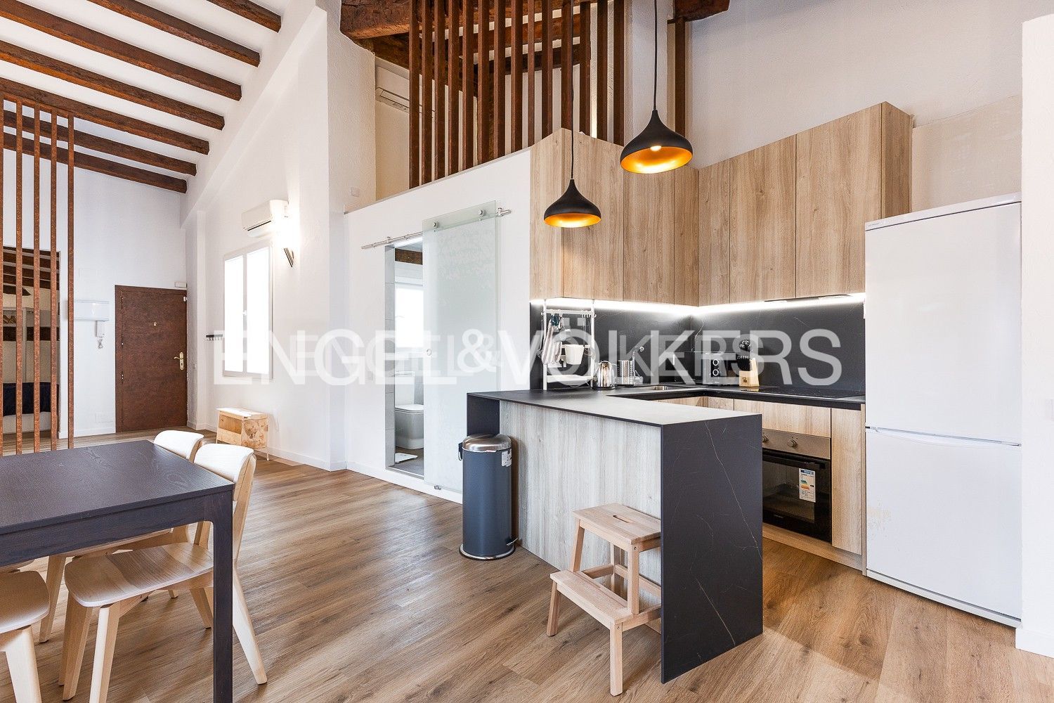 Cocina de Apartamento de alquiler en  Valencia Capital con Calefacción y Amueblado